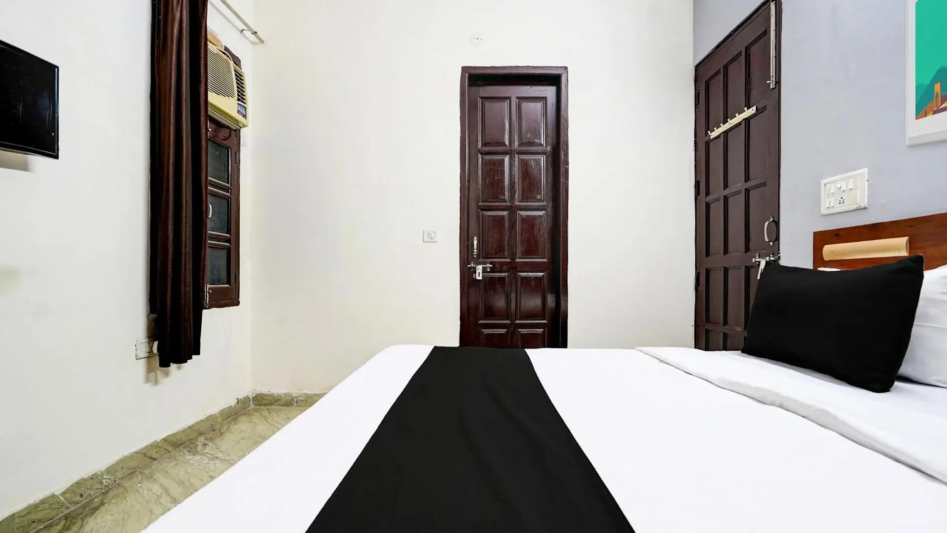 Hotel O Shubham Guest House Gurgaon India