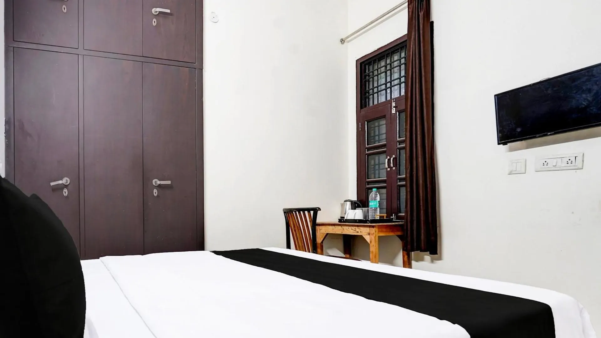 Hotel O Shubham Guest House Gurgaon