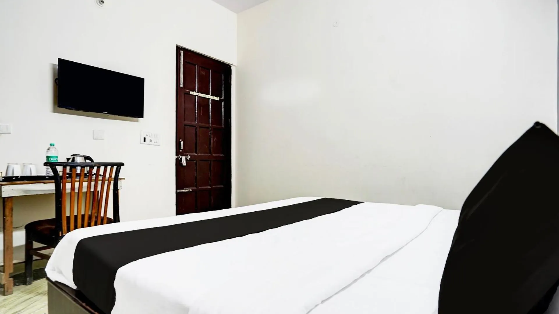 Hotel O Shubham Guest House Gurgaon India