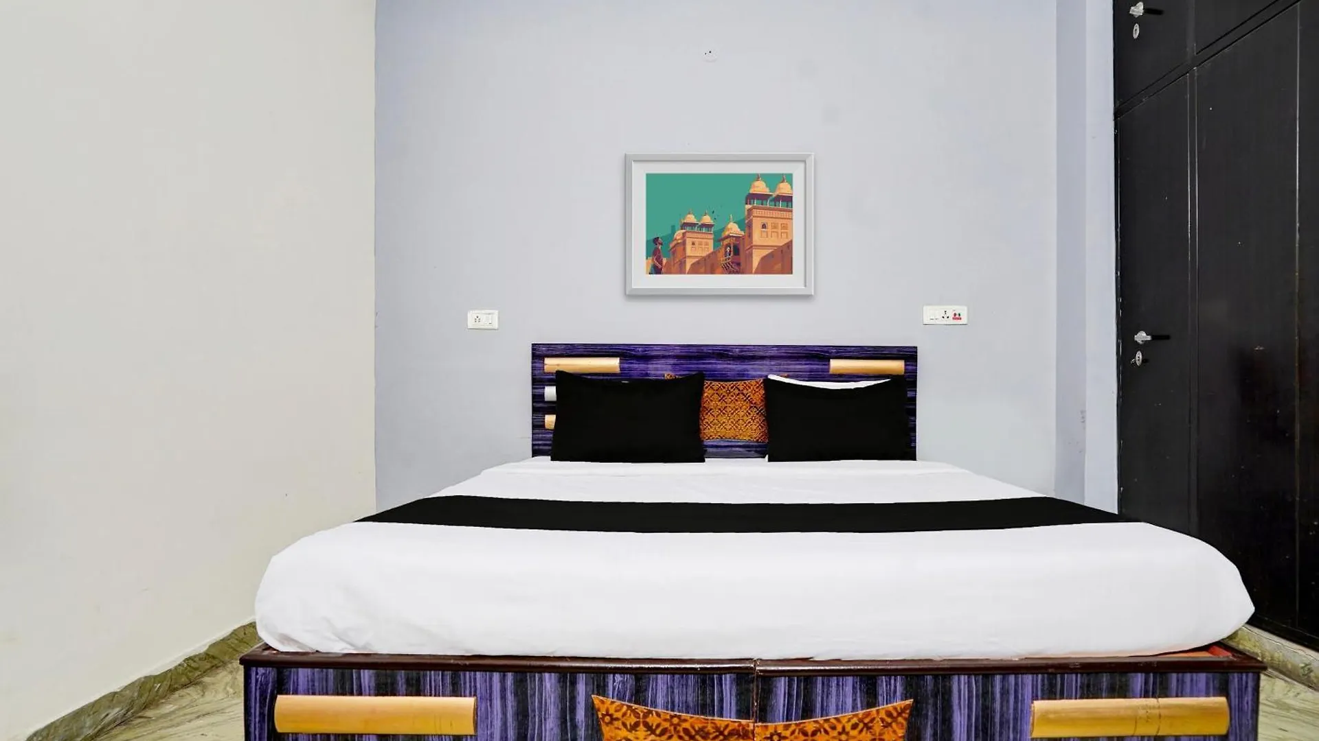Hotel O Shubham Guest House Gurgaon