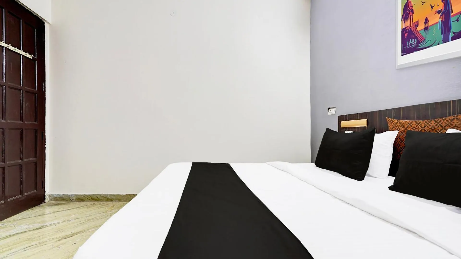 Hotel O Shubham Guest House Gurgaon